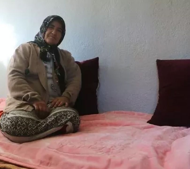 Depremde vefat eden fenomen Taha Duymaz'ın annesi: Oğlumun mutfağından başka bir yerde uyuyamıyorum!